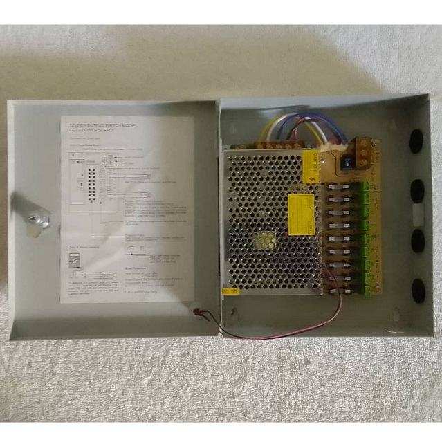 Caja metálica de distribución de fuente de poder para cámaras de seguridad CCTV (9 Canales) - Image 2